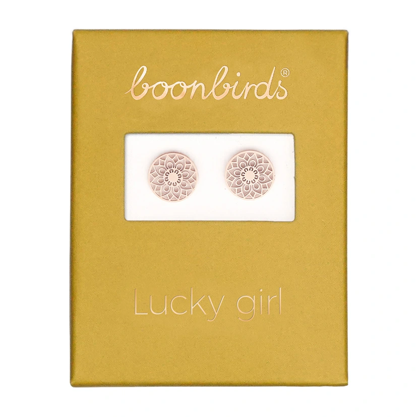 Ohrstecker SELECTION – Mandala des Glücks, rosévergoldet Rosévergoldete Ohrstecker mit dem Motiv Mandala des Glücks von der Marke boonbirds