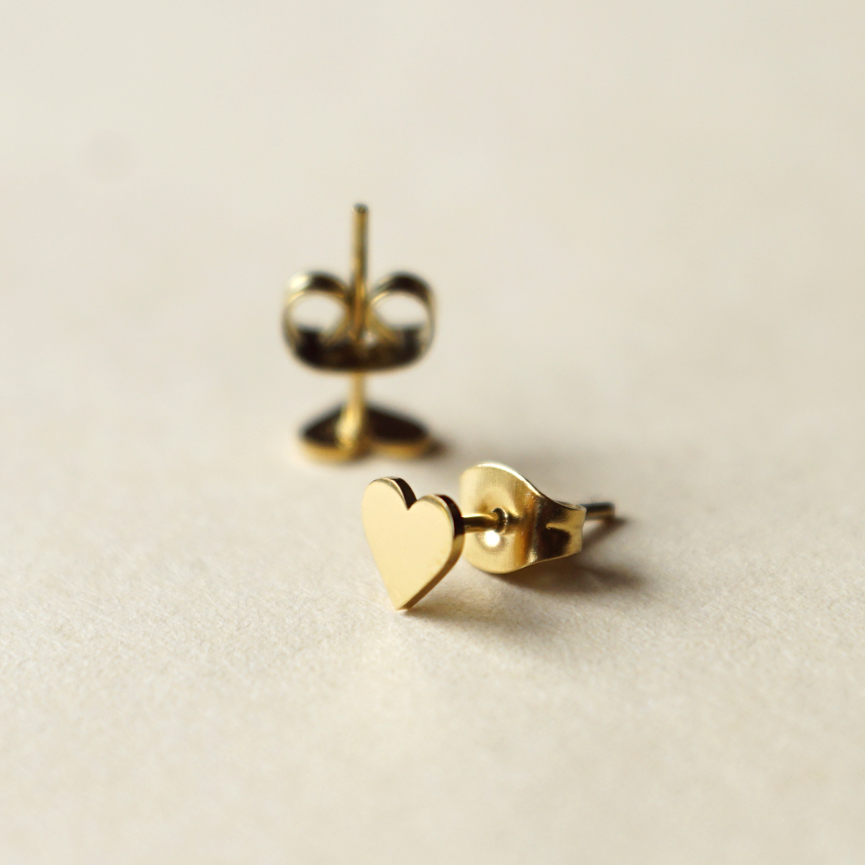 Ohrstecker WONDERFUL – Herz, vergoldet