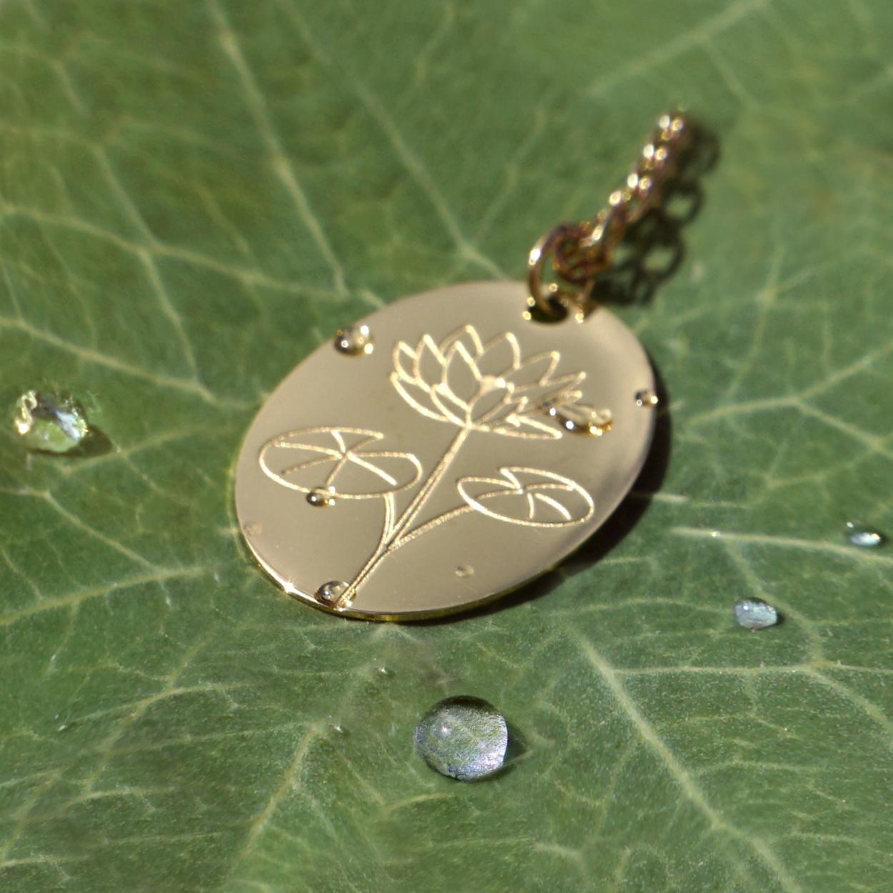 Halskette FLOWER LOVE – Seerose Halskette FLOWER LOVE – Seerose